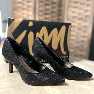 Shimmering black cocktail dress shoe - stored properly - in excellent condition